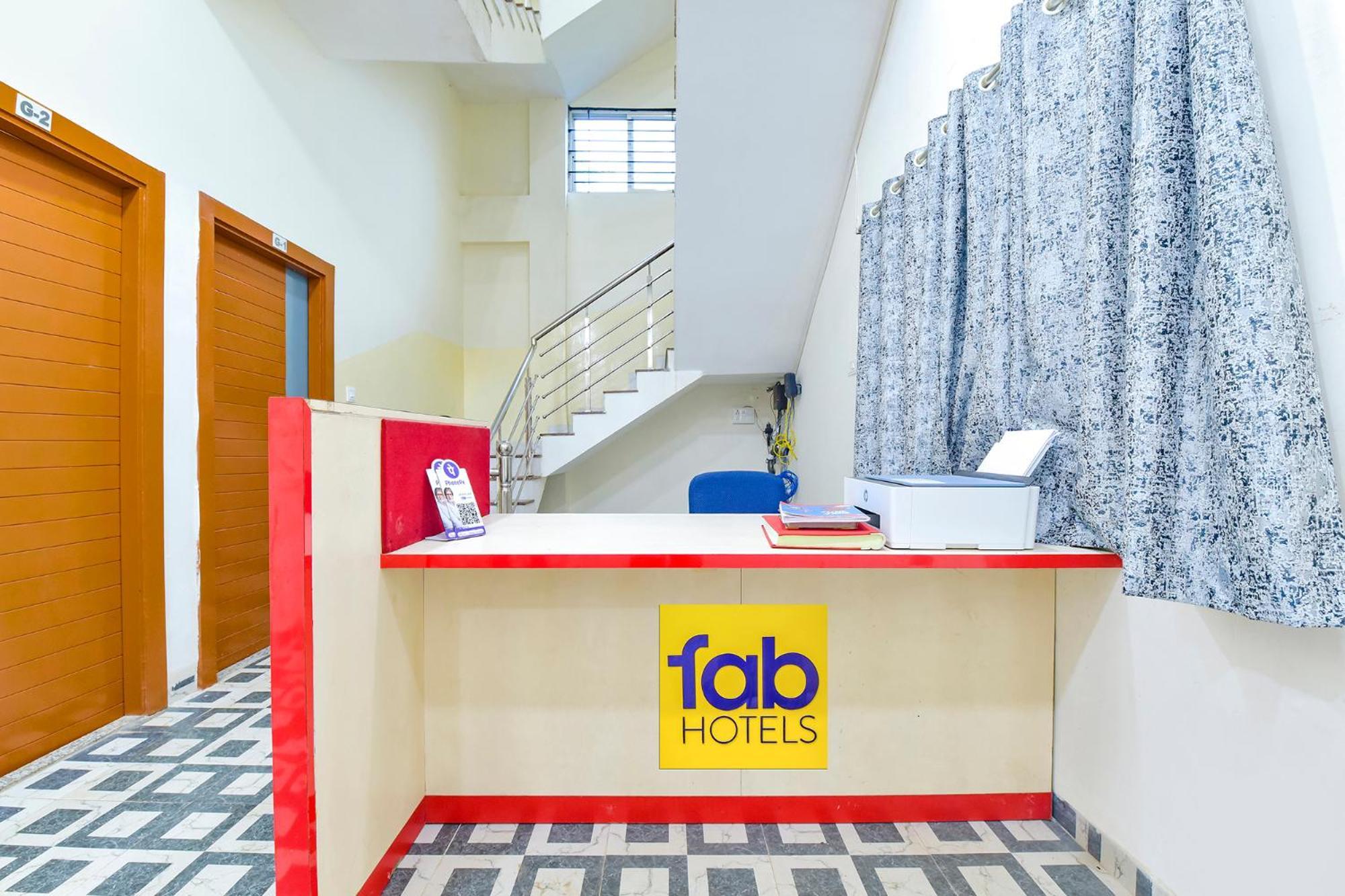 Fabhotel Grand Embassy Indore Esterno foto