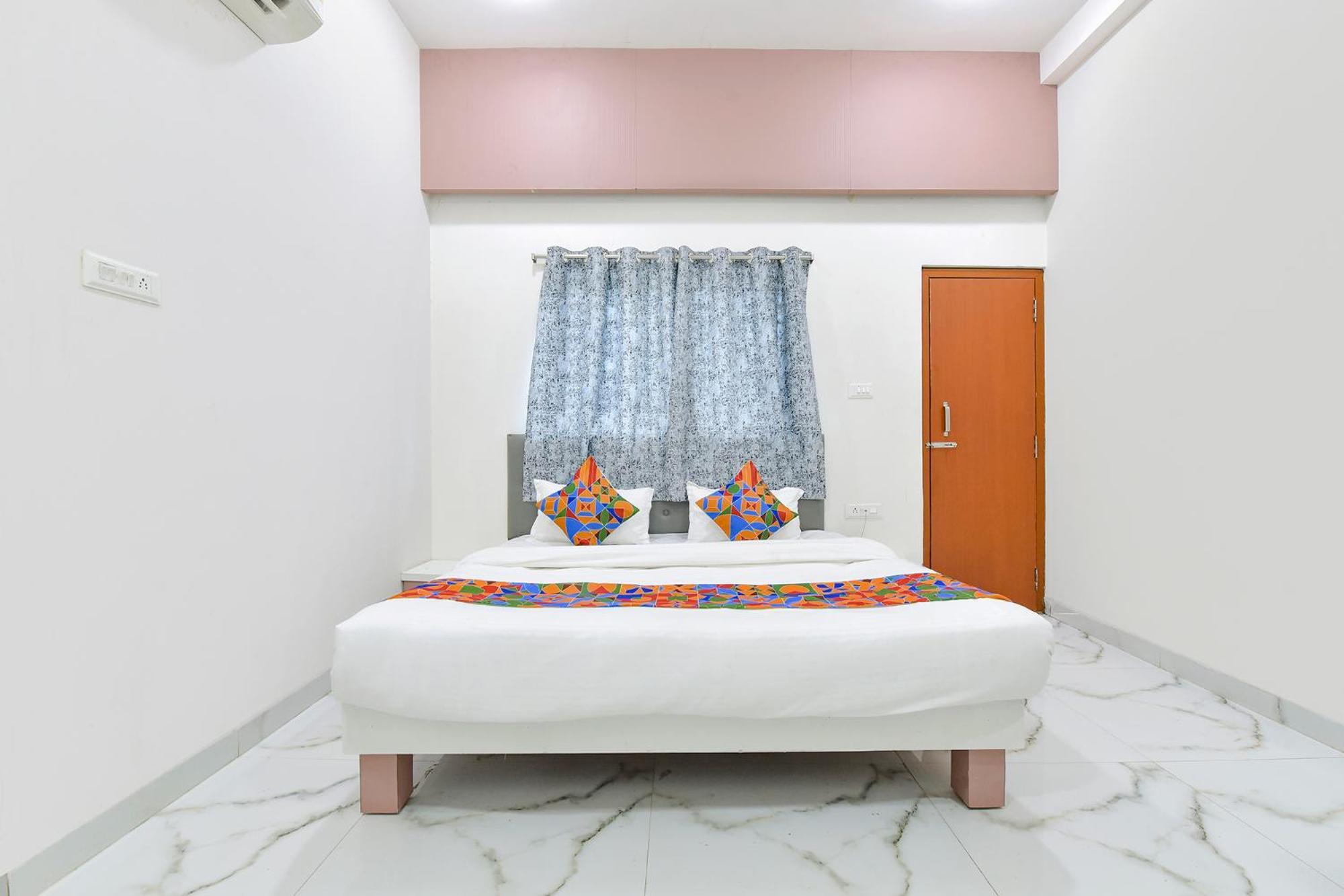 Fabhotel Grand Embassy Indore Esterno foto